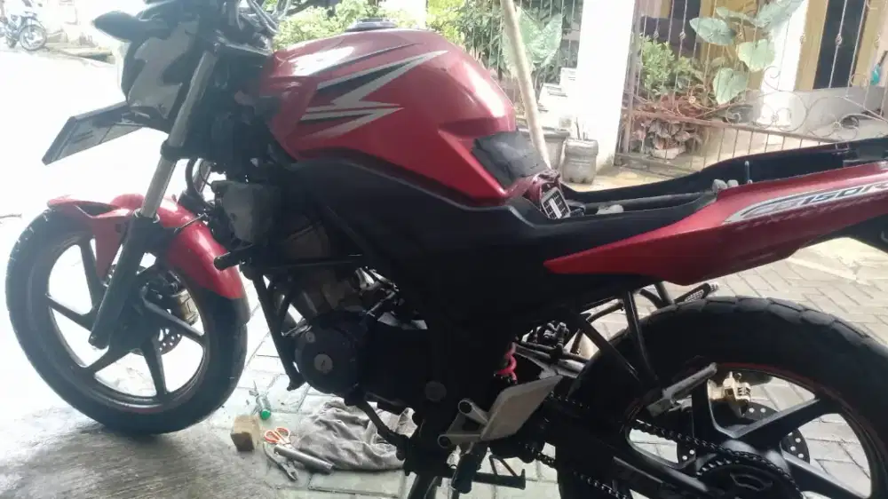 Di jual Honda cb tahun 2013