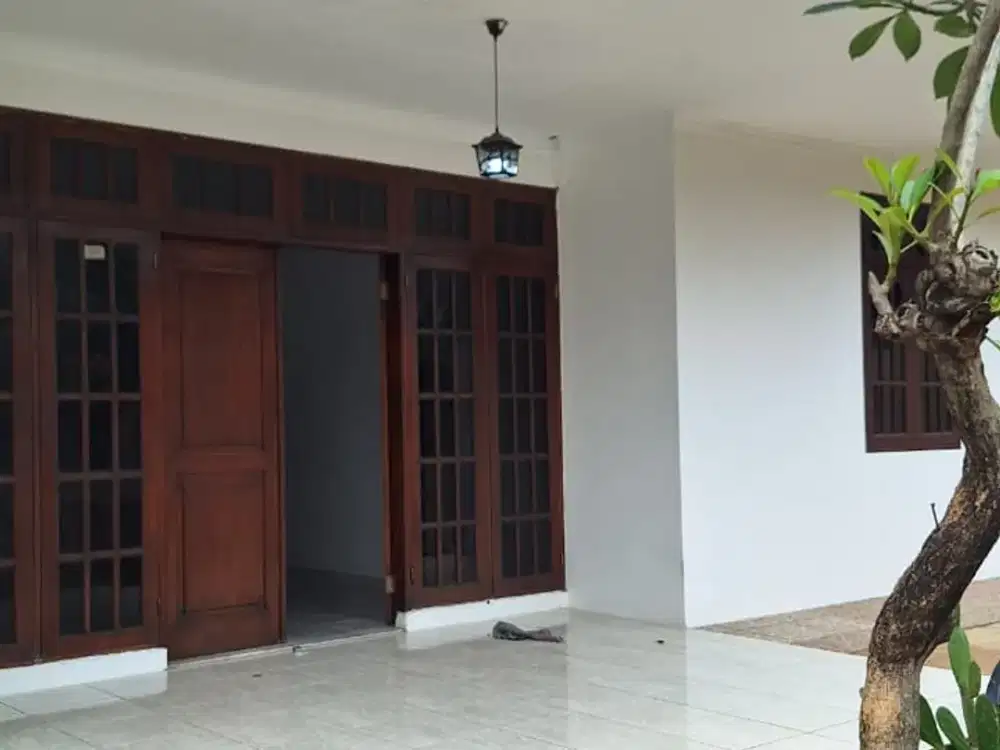 Rumah Bagus dan Luas di Cipete Cocok Untuk dijadikan Kantor atau Hunian