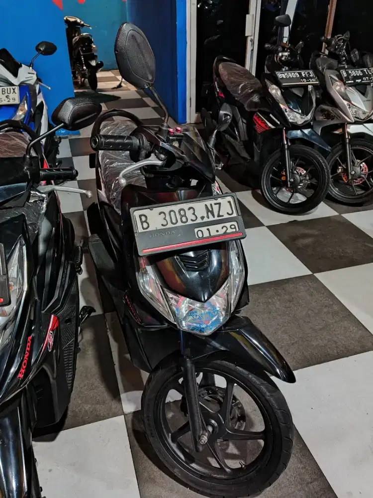 Honda Beat Hitam – Mesin Halus, Pajak Panjang, Siap Pakai