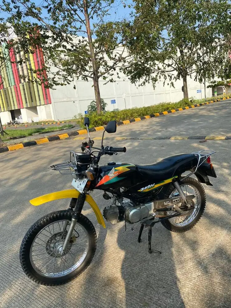 Honda win 100 tahun 2003