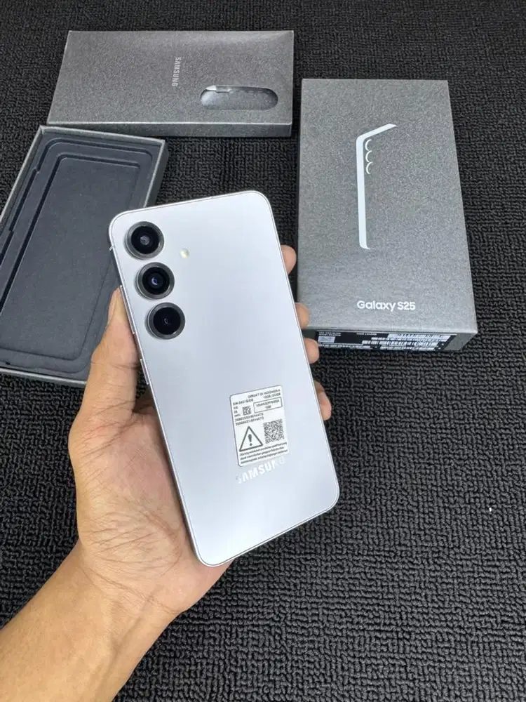 Samsung S25 12/512GB Sein