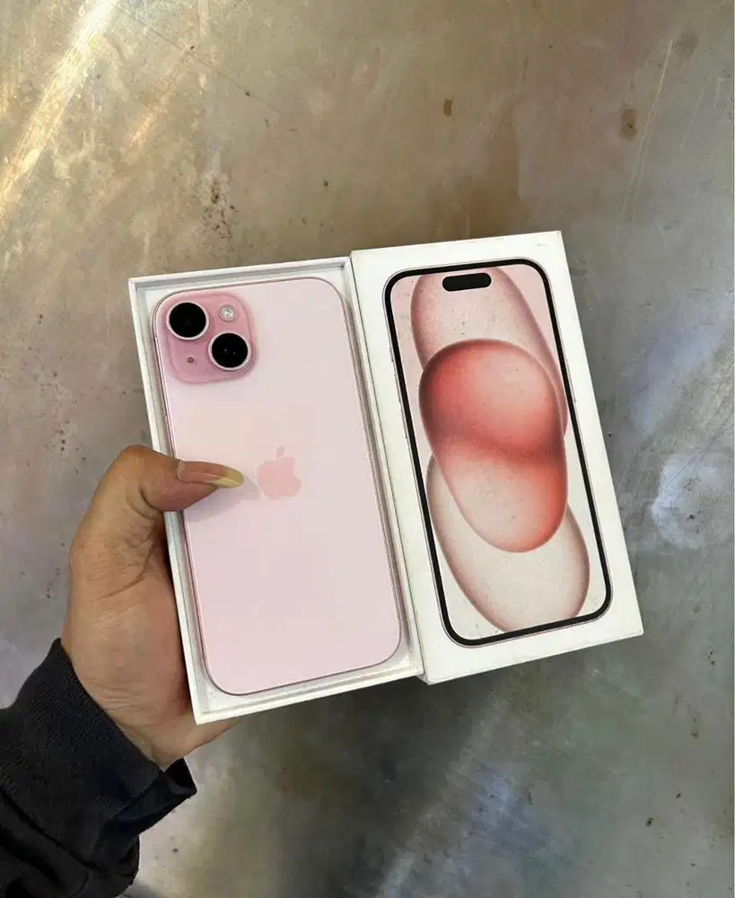 Jual Cepat! Iphone 15 128gb pink resmi Ibox PA/A