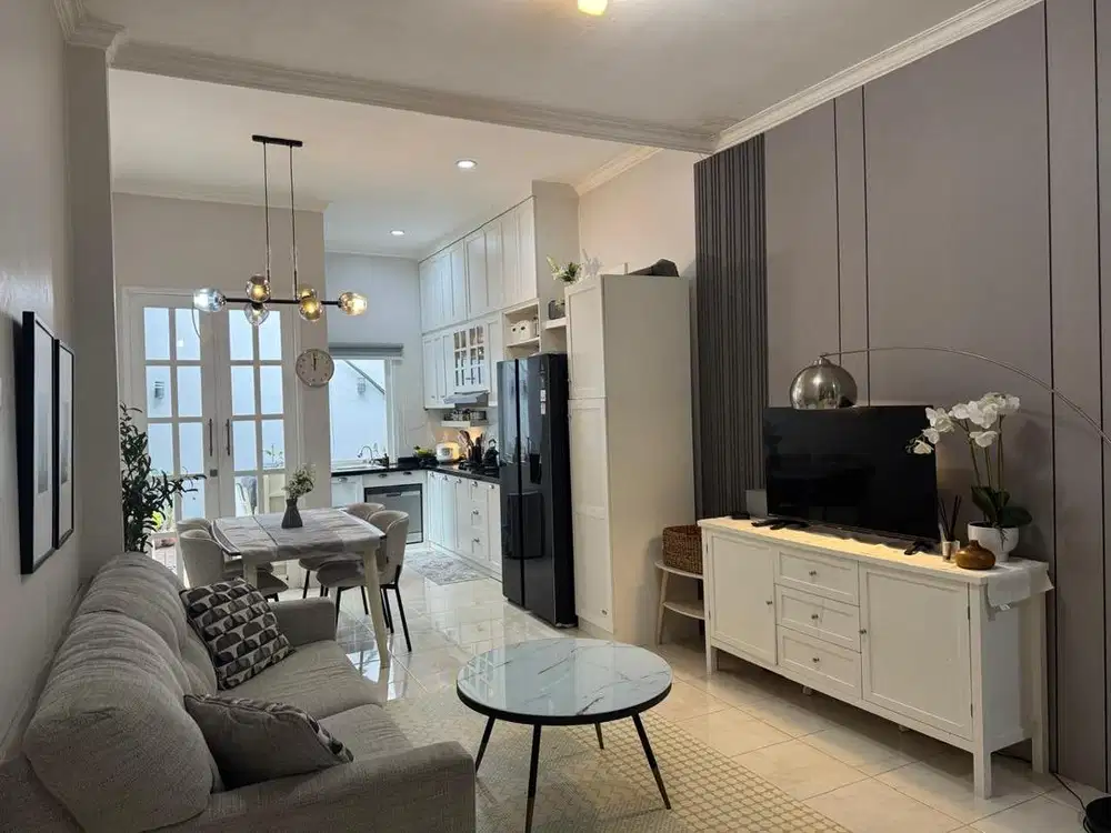 Dijual Rumah Grand City Forestville. Furnished Elegant House