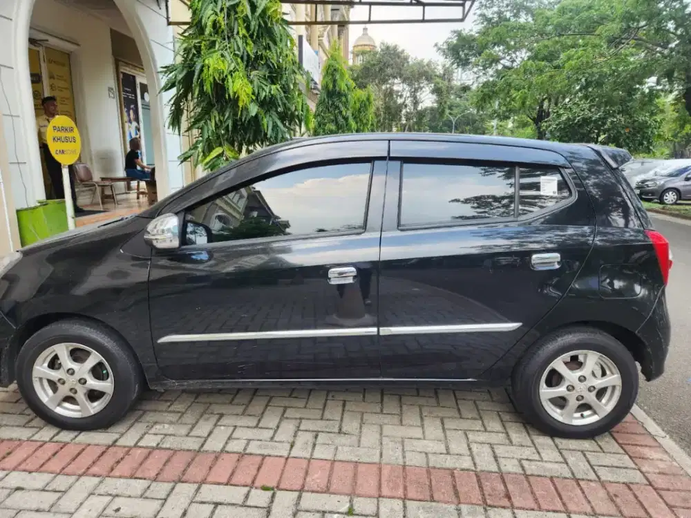 Agya 1.0g bensin manual tahun 2013 km 22000