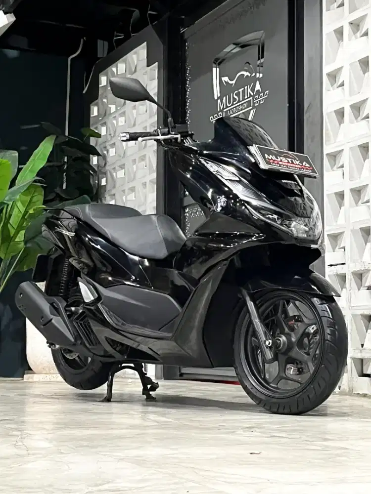 HONDA PCX 160 2023 - Chintia Mustika