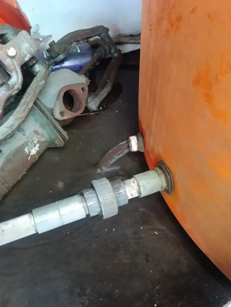 Jasa service pompa air dan cuci toren