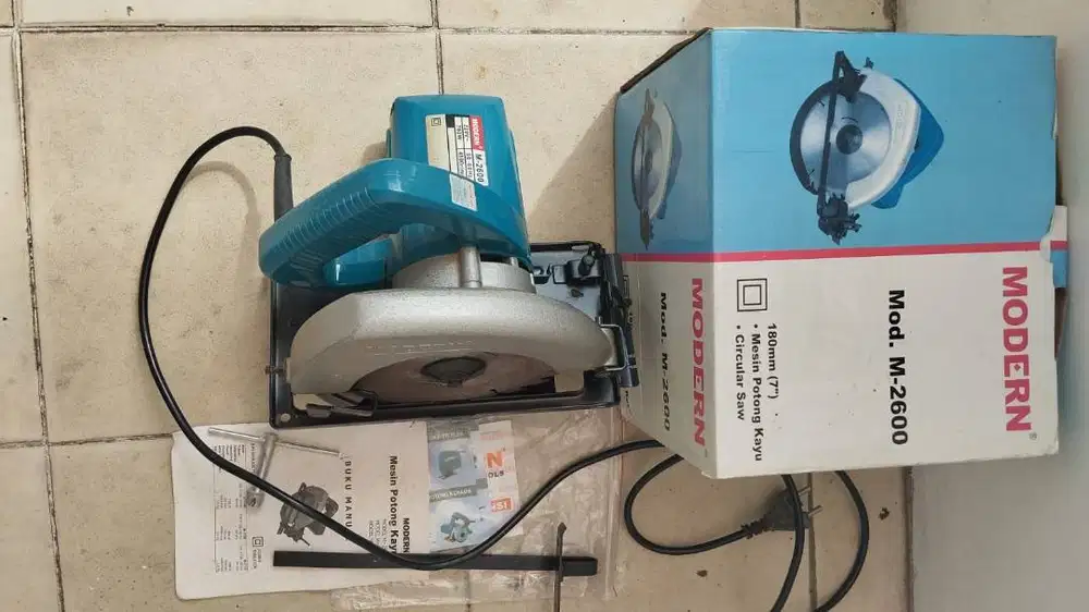 MESIN POTONG KAYU CIRCULAR SAW  MODERN M-2600