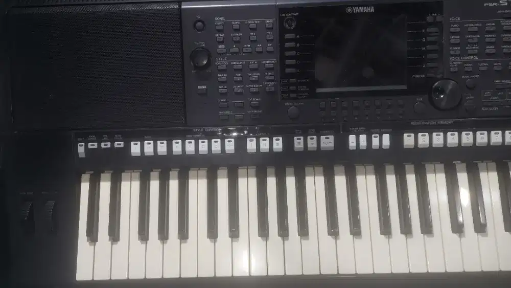 Keyboard Yamaha PSR S750 , sudah Sampling , Adaptor ori