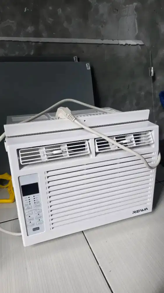 AC Reiwa Window 1/2 PK