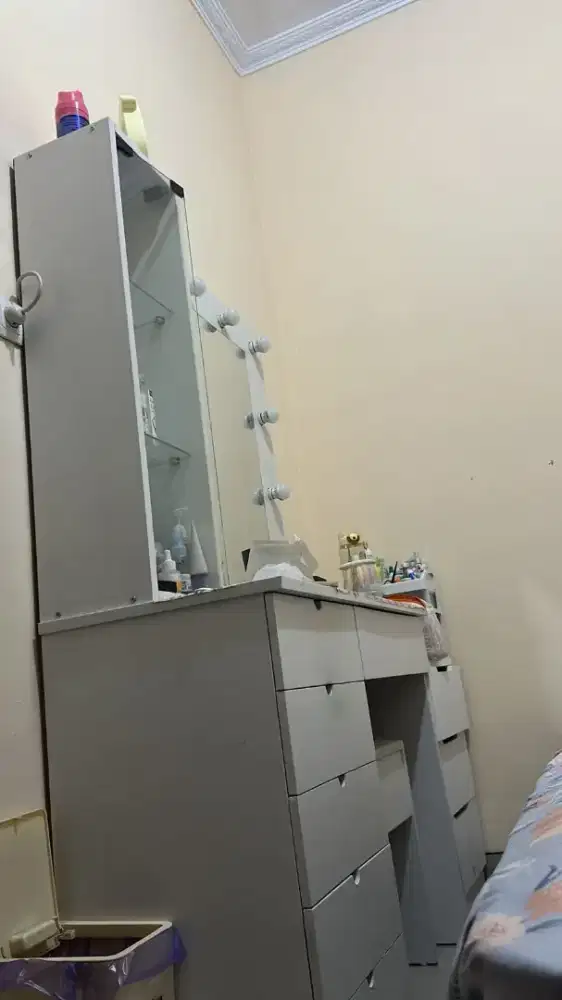 Jual meja rias plus lampu