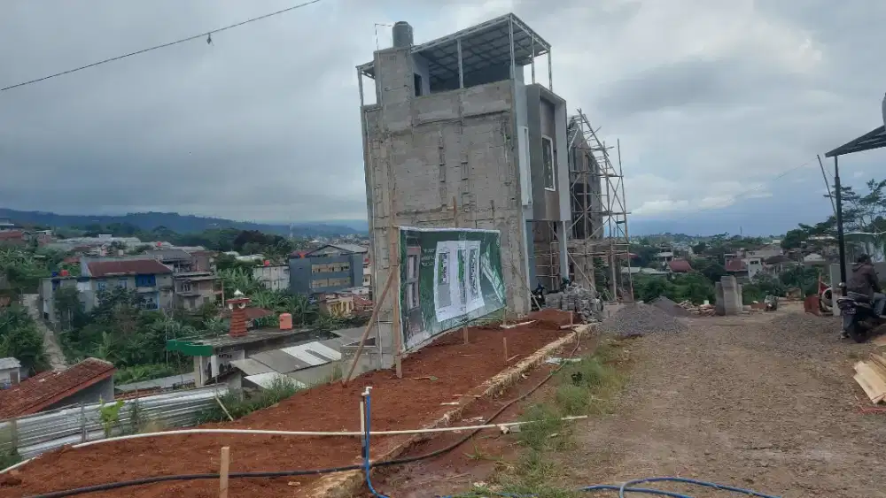 KOSTAN DEKAT KOTA BANDUNG 10 KT 3 LANTAI S POOL 1,8M AN SHM