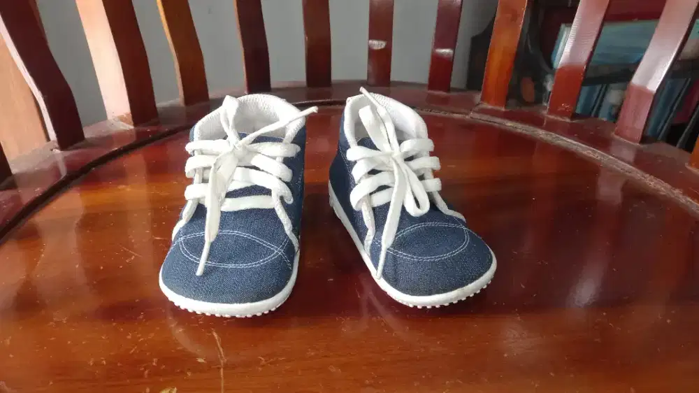 Sepatu Me n Mom size 25