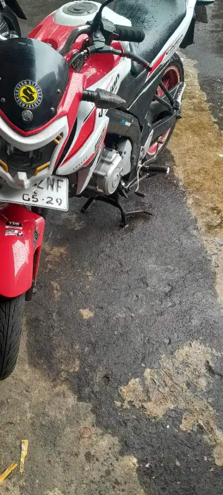 Yamaha vixion ss lengkap tinggl cuz