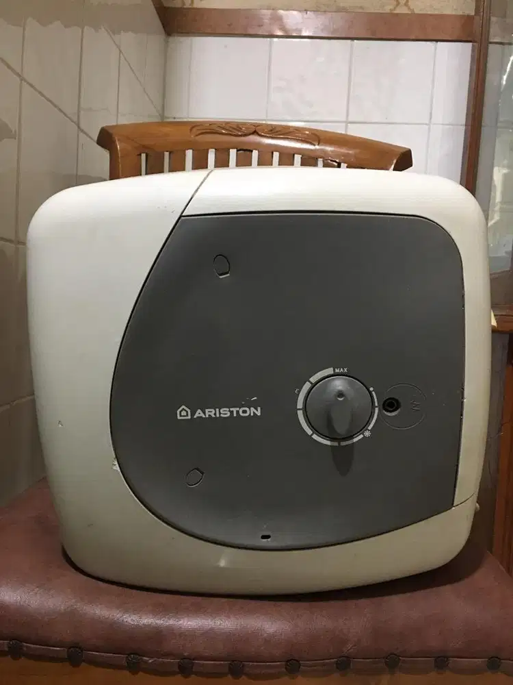 Waterheater Ariston Bekas
