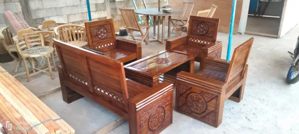 Kursi minimalis jati