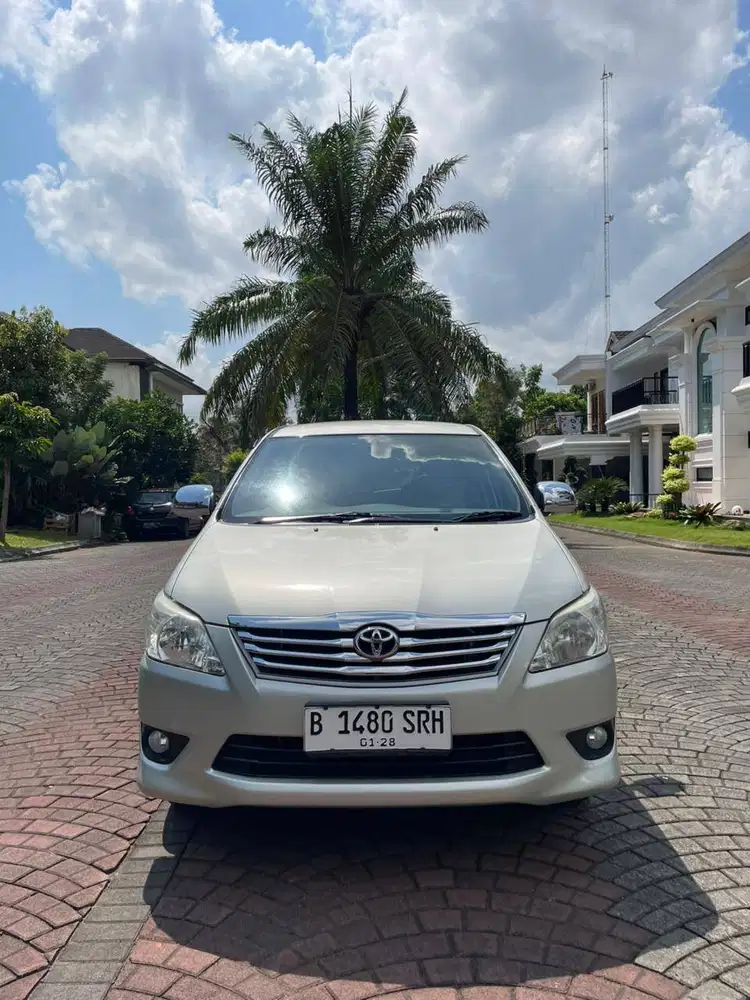 INNOVA G MATIC 2013 KM LOW