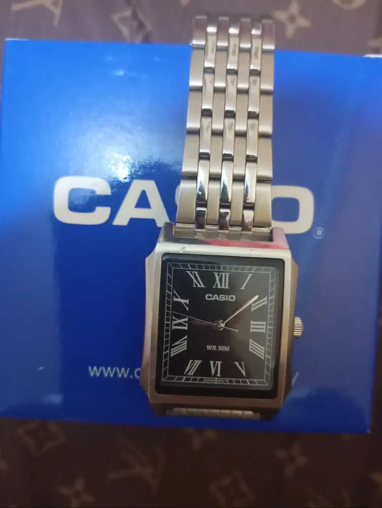 Jam tangan Casio