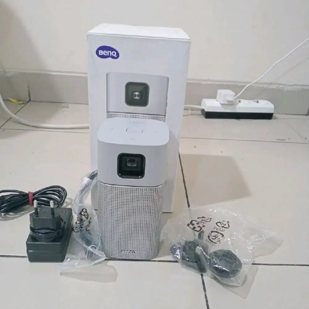 Proyektor benq gv1