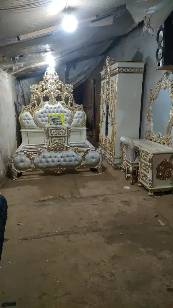 Tempat tidur set kamar ukiran full kayu jati