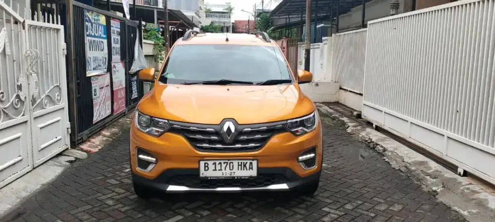 Renault Triber 1.0 RXZ 4x2 AT nik 2020 kuning