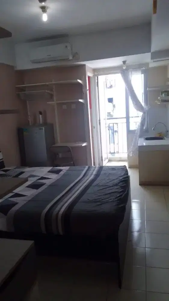 Disewakan apartemen tipe studio bersih murah jakarta barat