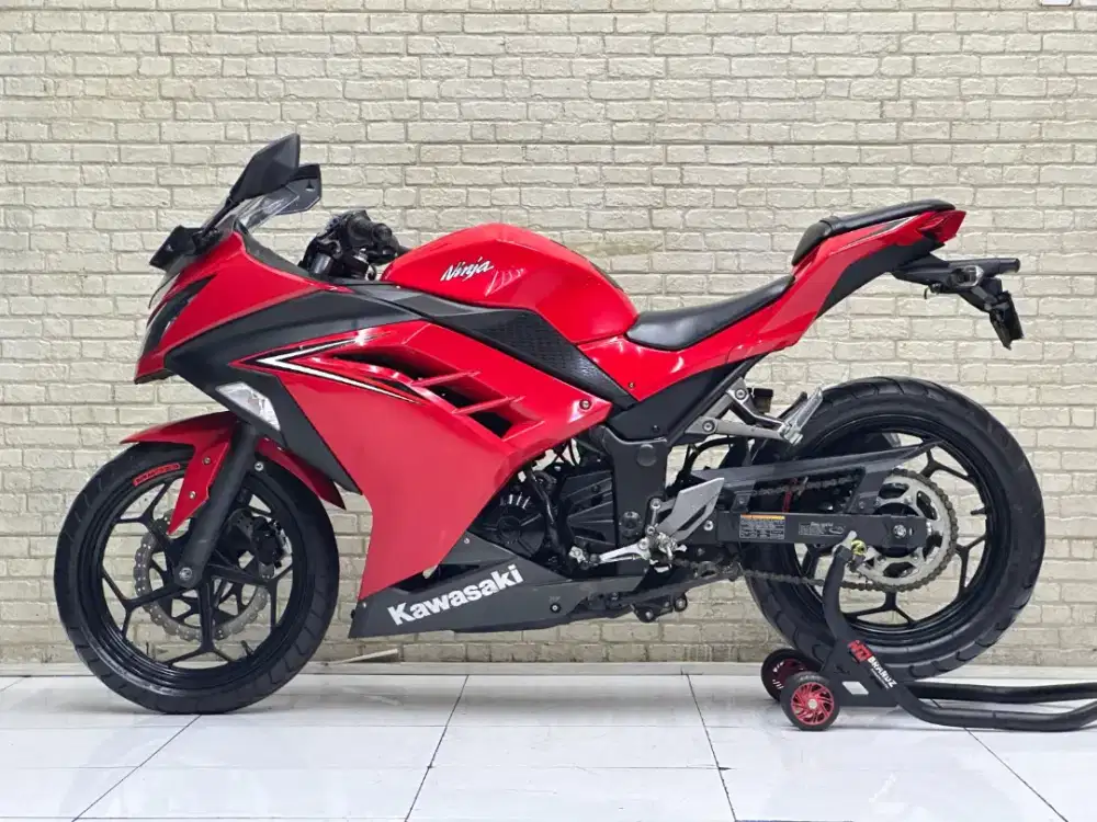 TERMURAH‼️ Kawasaki Ninja 250 FI 2016 Red Favorit
 - mustika Motorshop