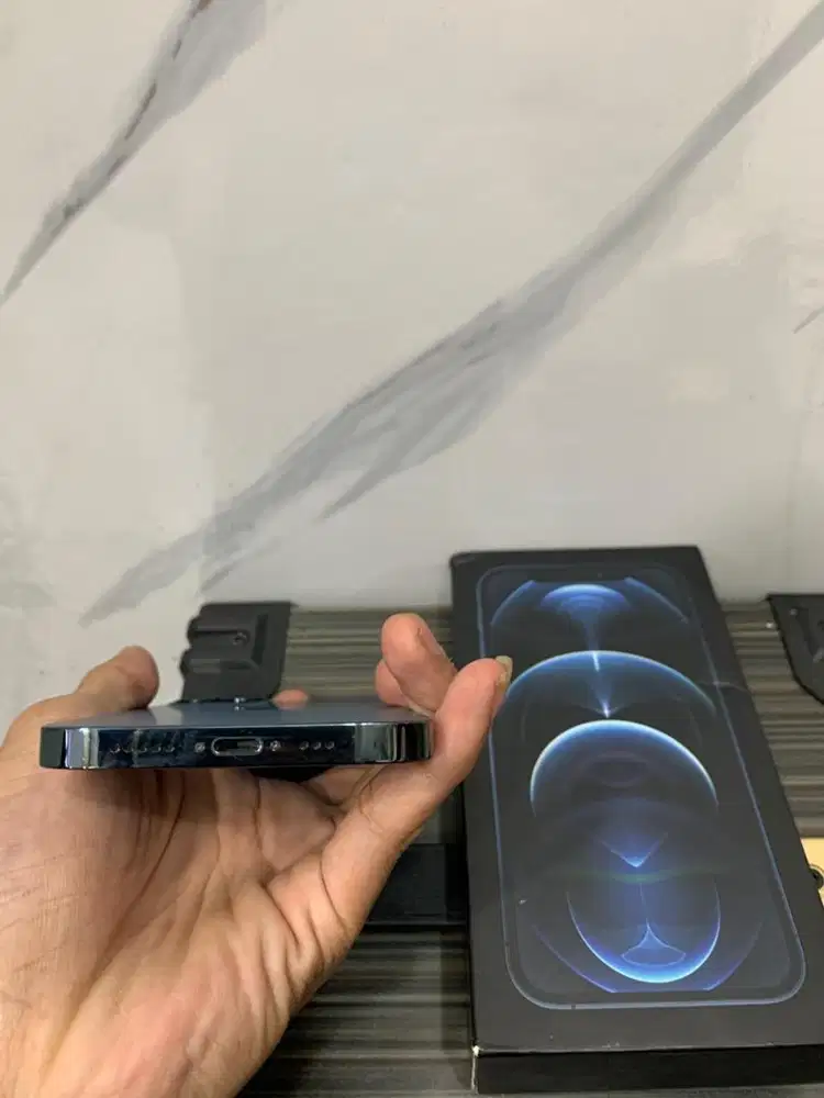 Iphone 12 pro 128. Ibox