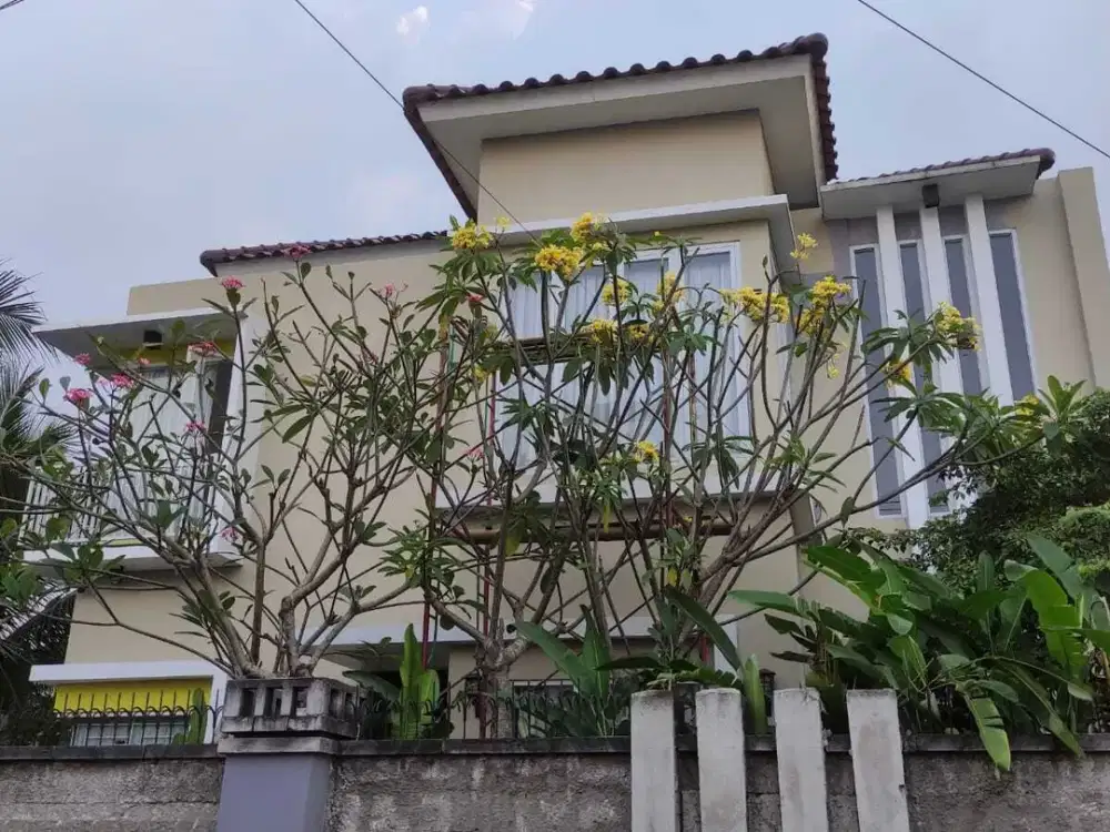 Jual Rumah Mewah di Limo jl Arthayasa luas 405m2