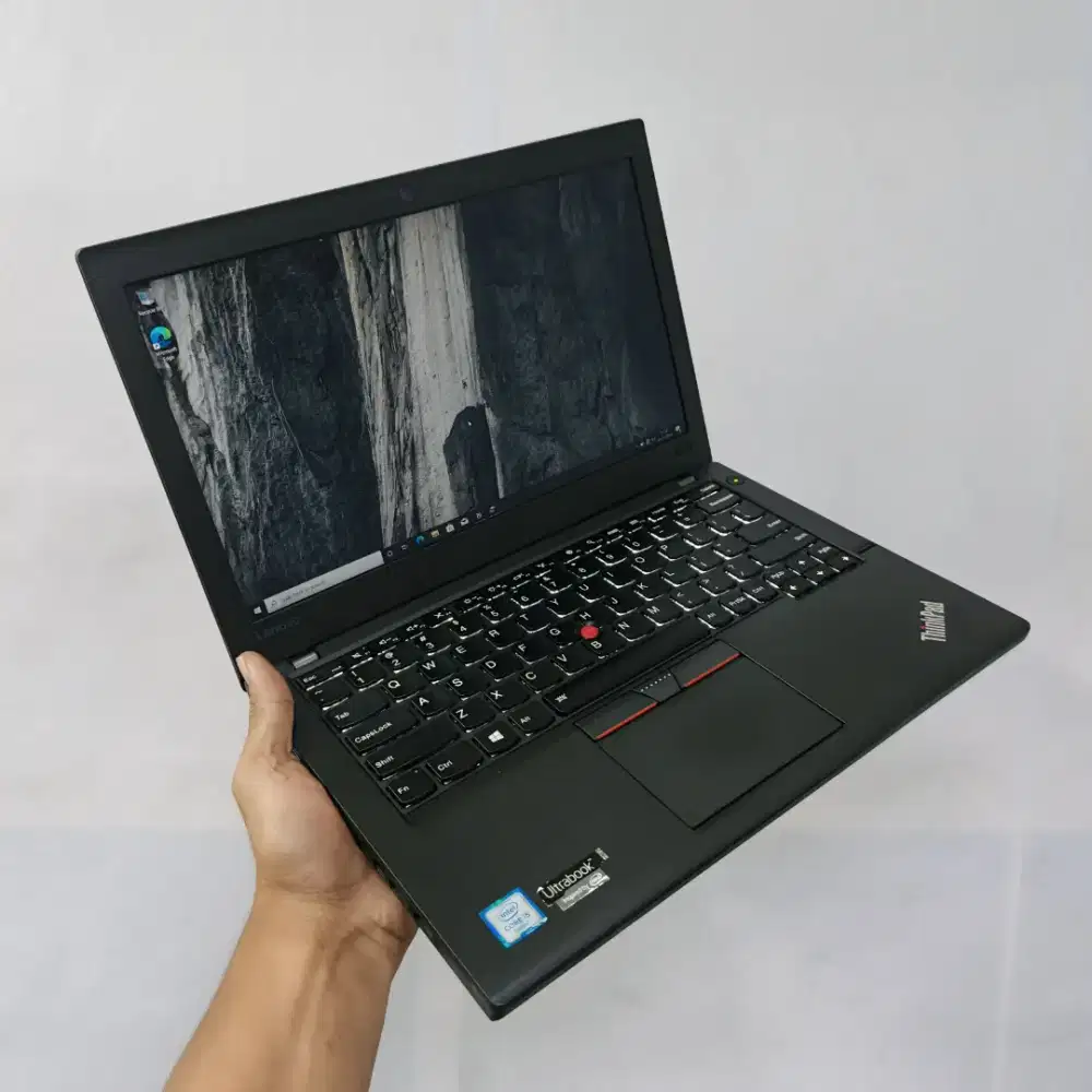 Lenovo thinkpad x260 | backlite keyboard | 8GB/256GB SSD