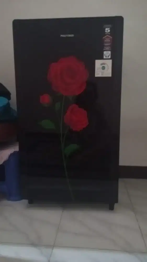 Kulkas Polytron 1 Pintu Bekas Motif Bunga Mawar Merah