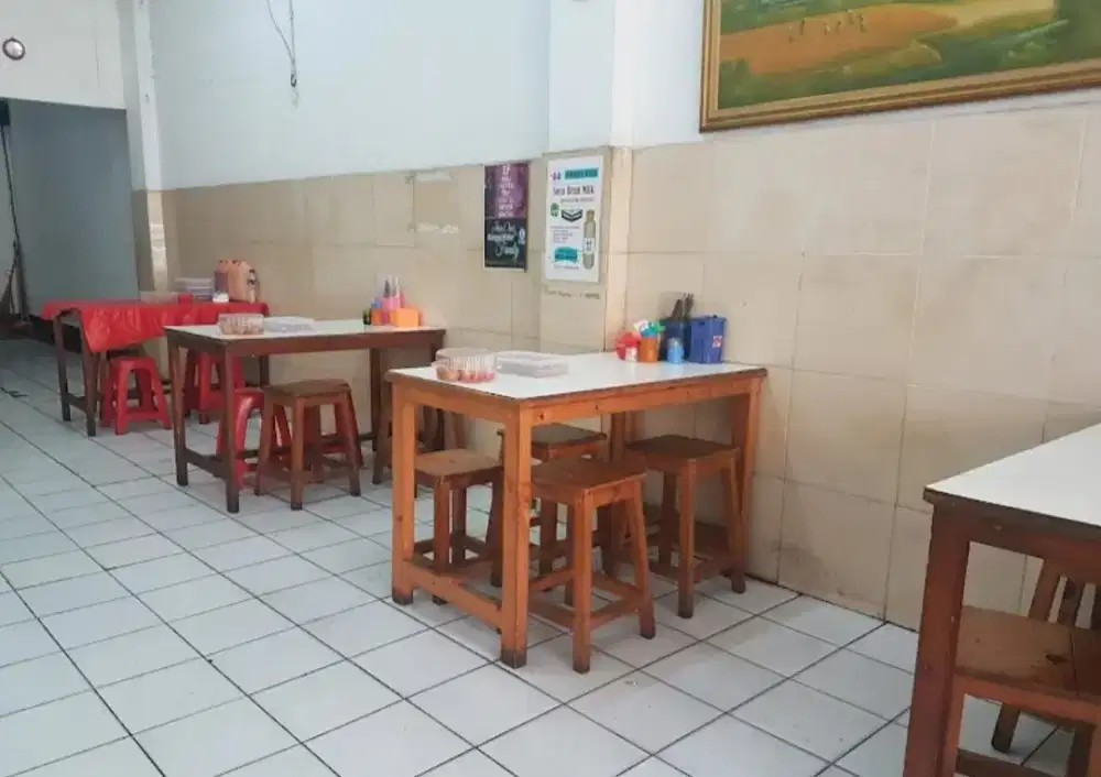 Di butuhkan karyawan wanita only