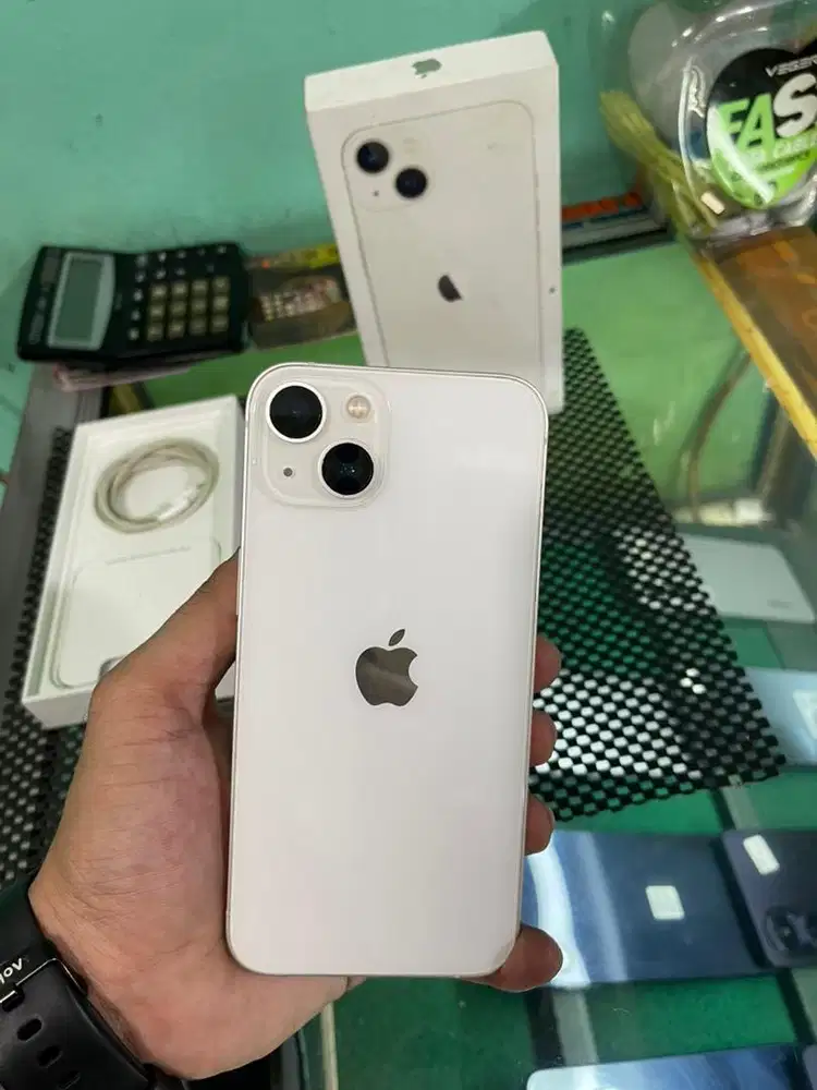 iPhone 13 128gb white iBox Kondisi segel belum pernah bongkar nominus