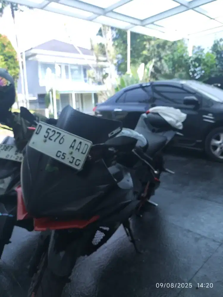 Yamaha R15 150 v2 2016