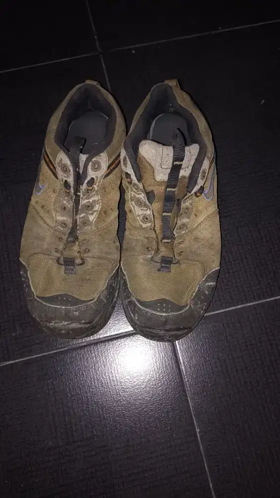 Sepatu Pria Murah Serba 10 Ribu