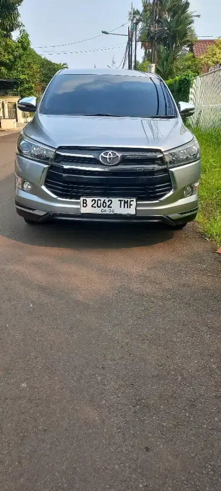 TOYOTA VENTURER BENSIN 2017