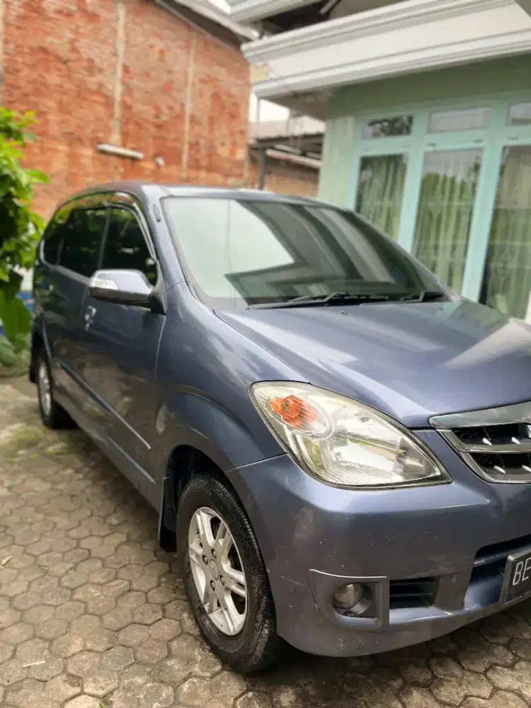 Xenia li 1000cc 2011