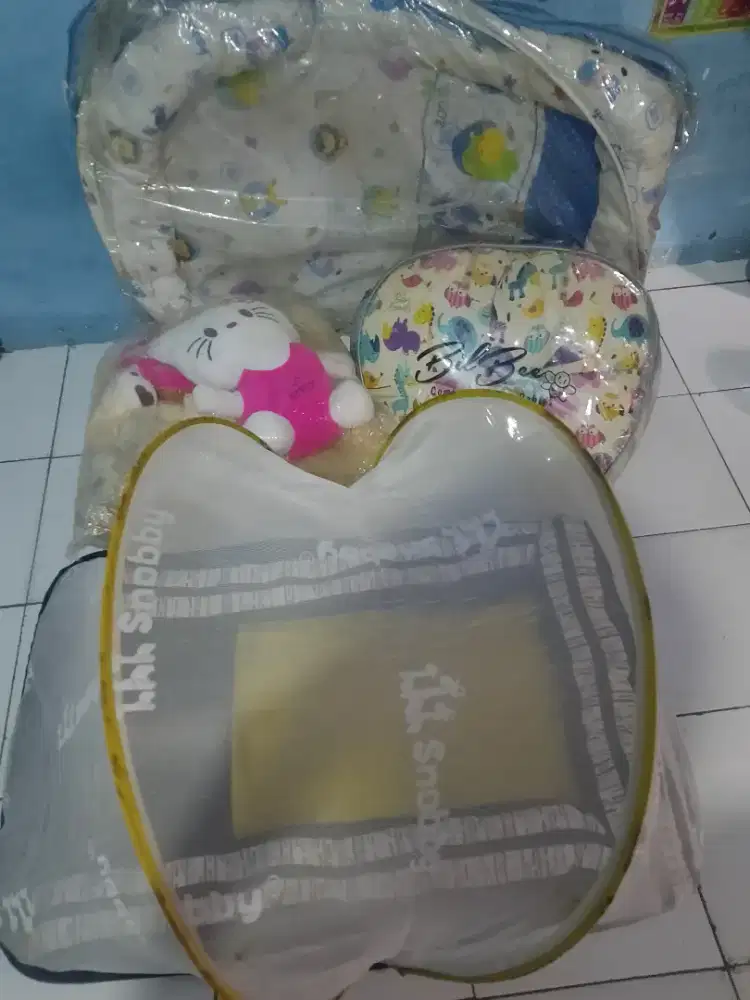 Kasur baby dan bantal boneka
