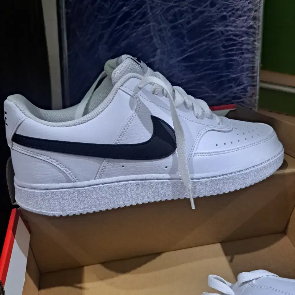 Sepatu Nike Court No. 43