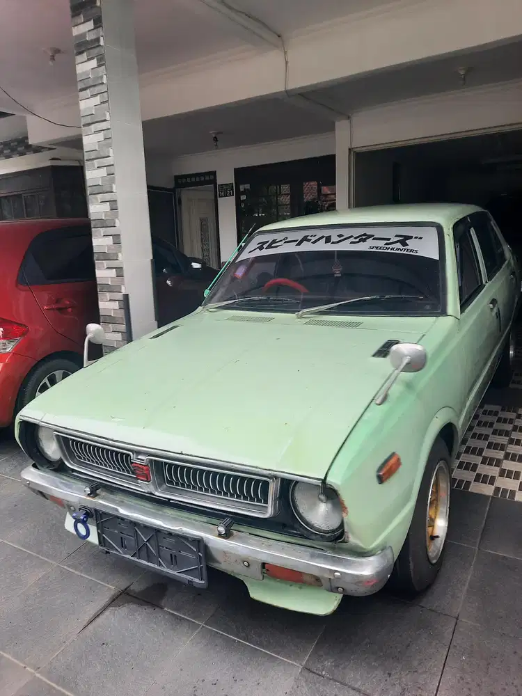 Toyota Corolla 1975 Bensin