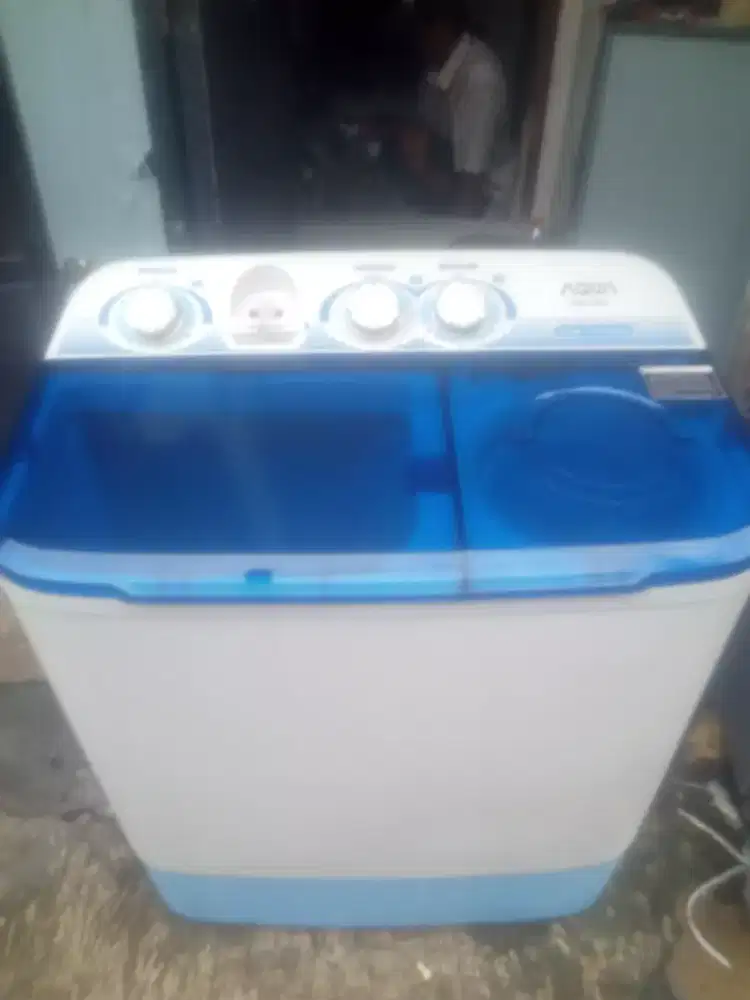 Mesin cuci 2 tabung AQUA 7,5 kg normal siap pakai nego tipis