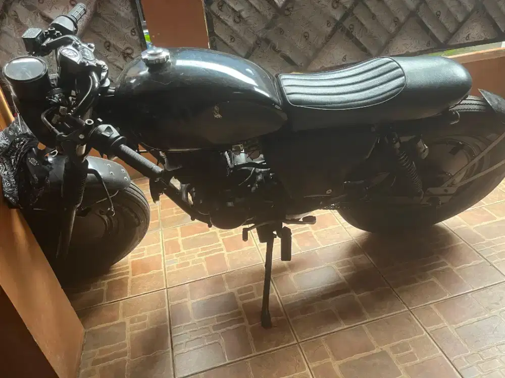 CAFERACER MODEL BRATCAFE