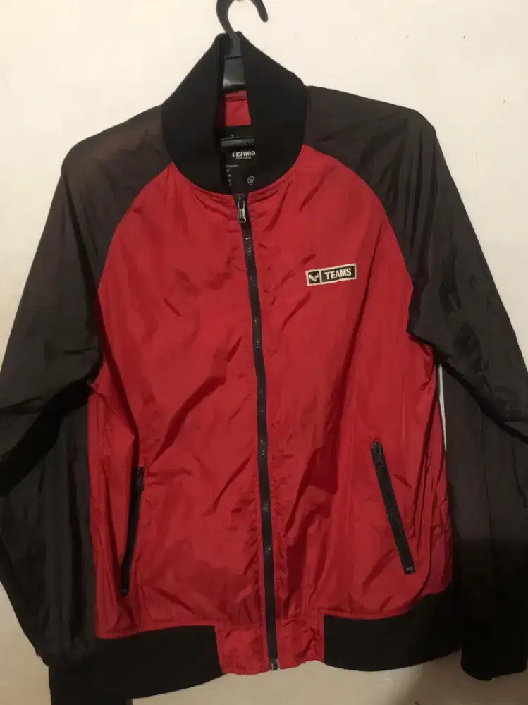 Jaket  parasut Teams