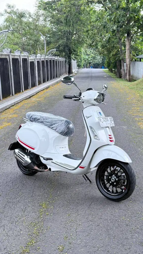 Vespa Sprint S 2022 White Innocenza