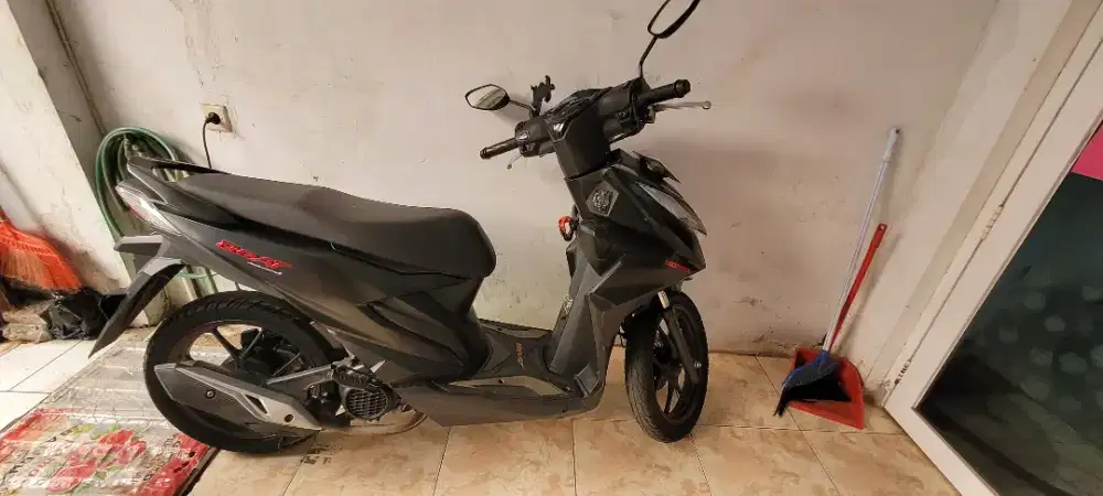 BEAT DELUXE 2023 BLACK KINYIS