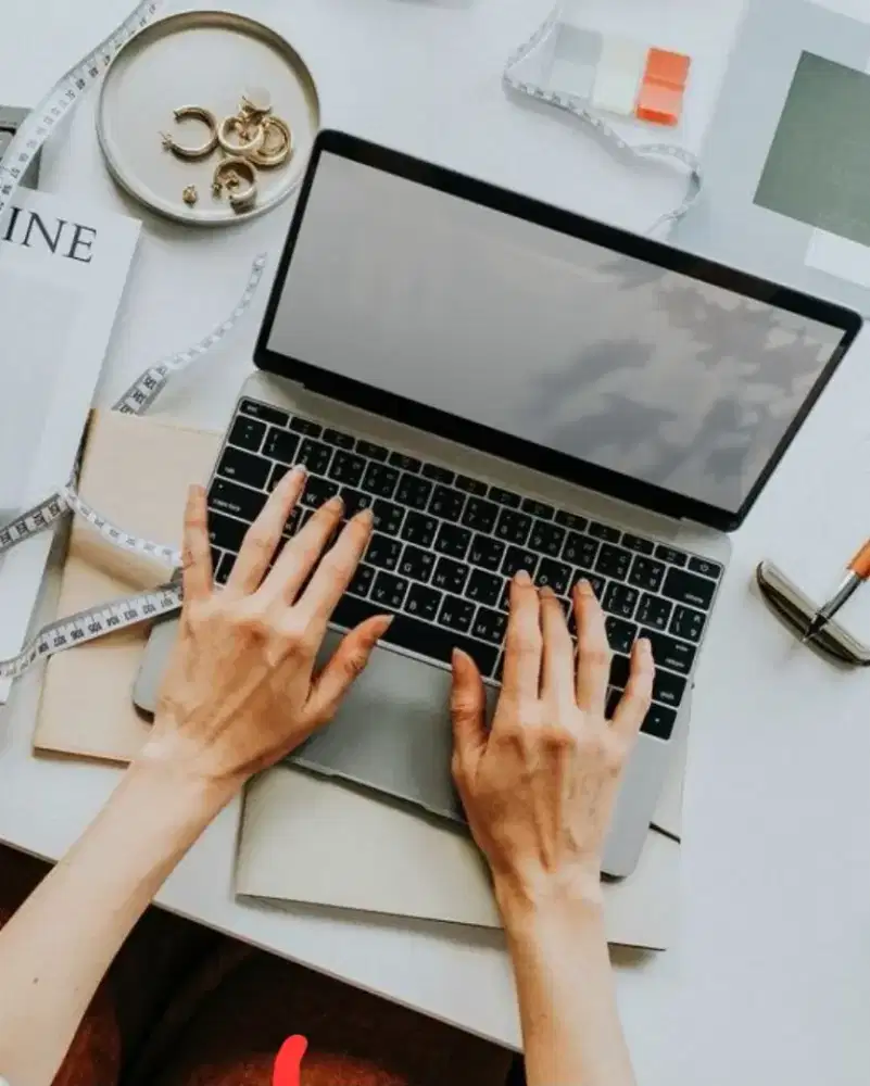 Dibutuhkan segera admin olshop merangkap packing