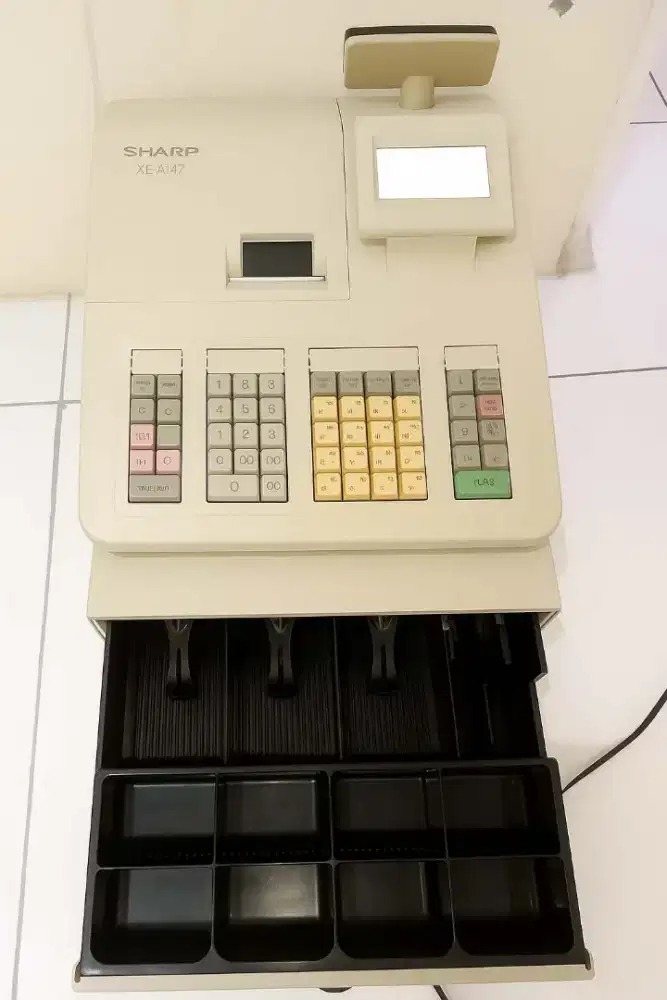 Mesin cash register merk Sharp type XE A147 W