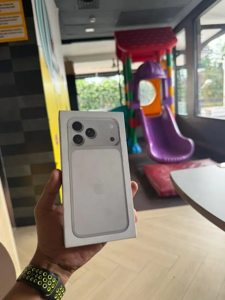 TERIMA TT IPHONE 17 PRO MAX 256 SILVER