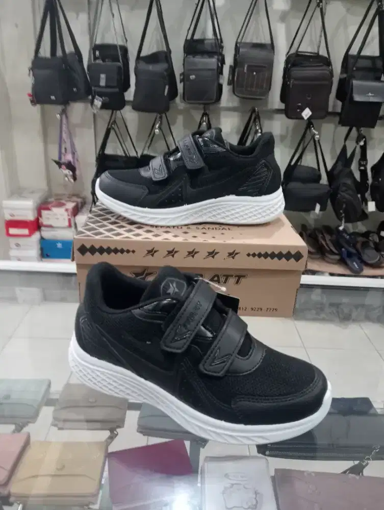 Sepatu model kretekan original