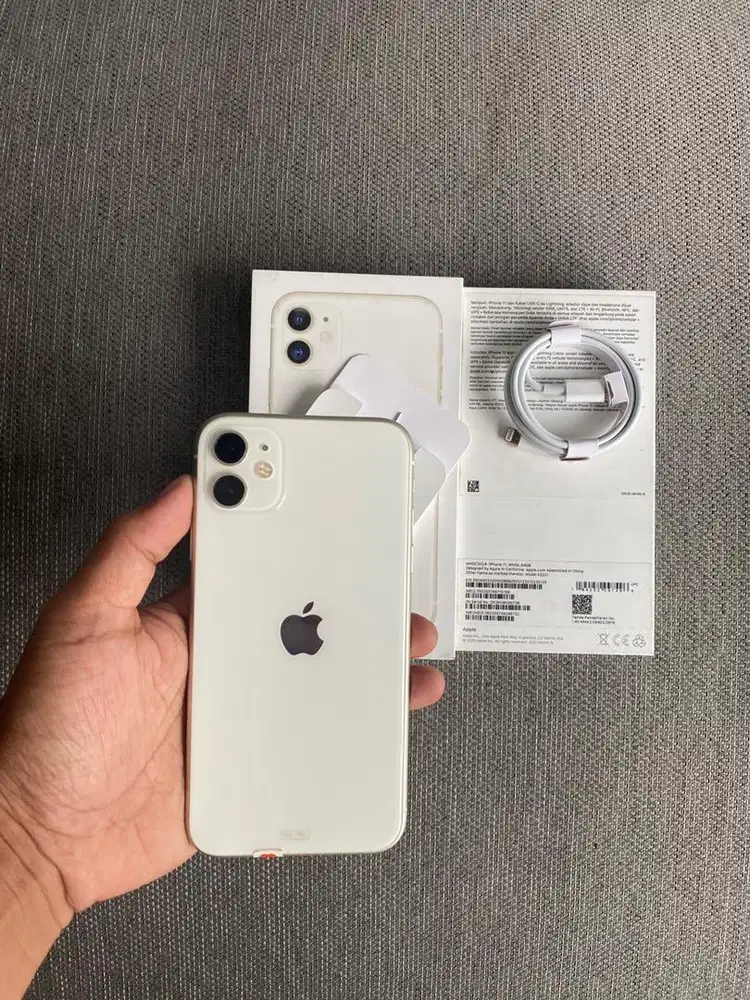 iPhone 11 64gb White garansi resmi indonesia ID/A digimap