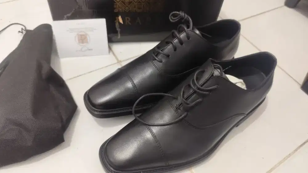 Sepatu Kulit Oxford Naka Hitam 41 Prabu